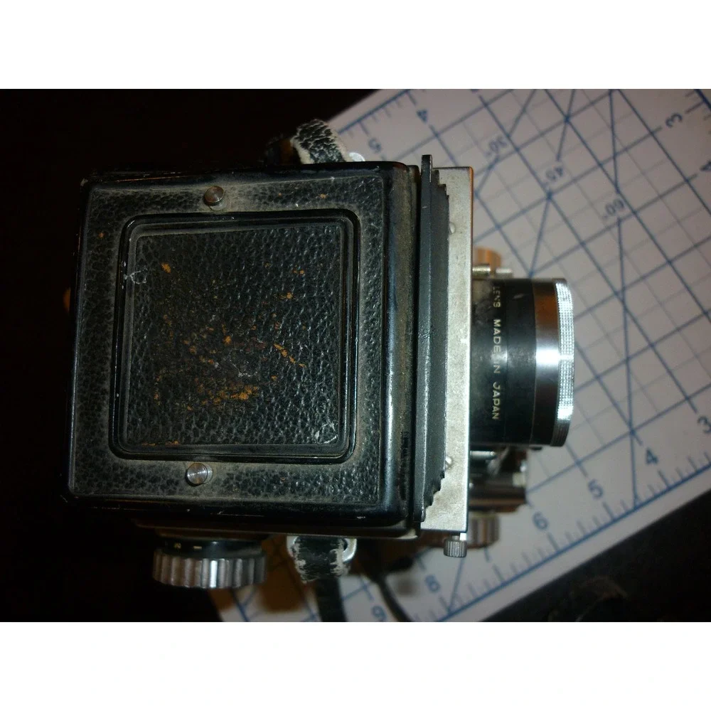 Vintage Mamiyaflex C2 Professional TLR Camera w/ 80mm f2.8 Mamiya-Sekor Lenses